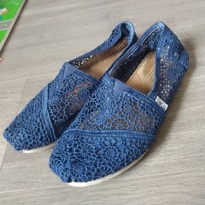 Toms